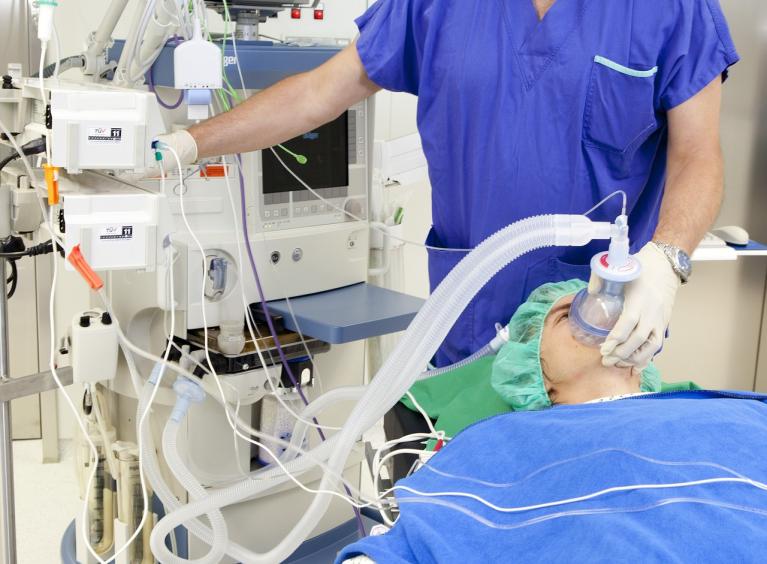 A patient receives anaesthesia.